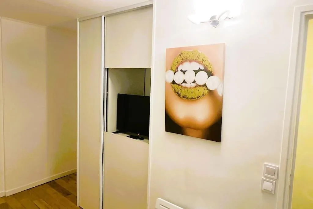 Magnifique Studio Bien Desservi Daire Paris